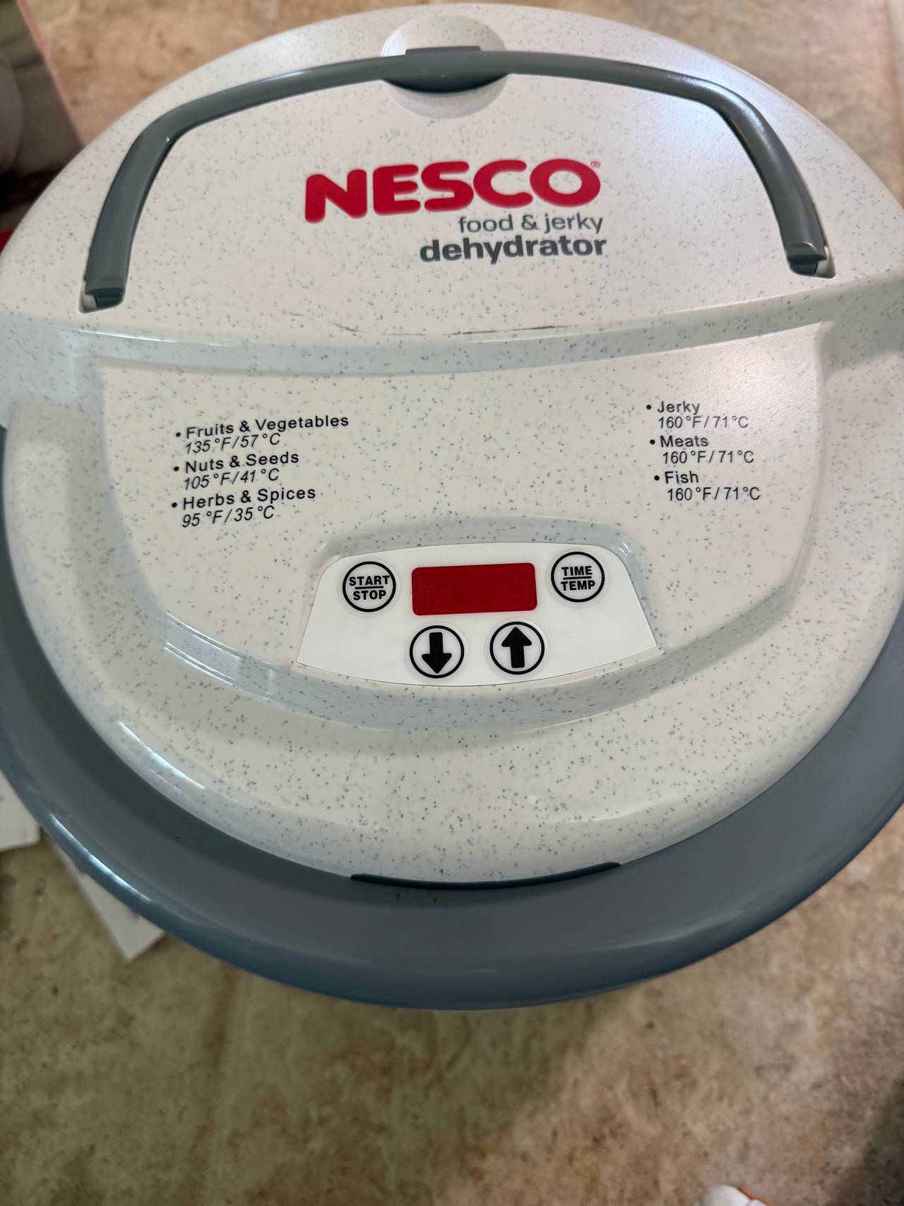 Nesco Snackmaster Pro Food Dehydrator FD-75A