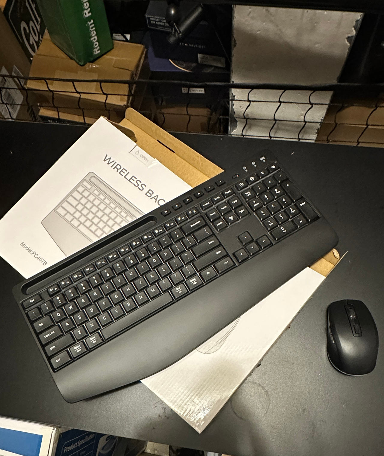 VicTsing PC407B Wireless Keyboard and Mouse Combo