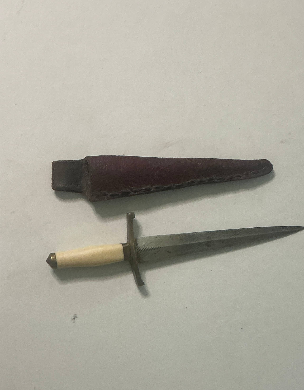 Vintage Fixed Blade Dagger with Leather Sheath