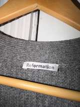 REFORMATION Double Pocket Crop Cardigan Gray Small - Image 3