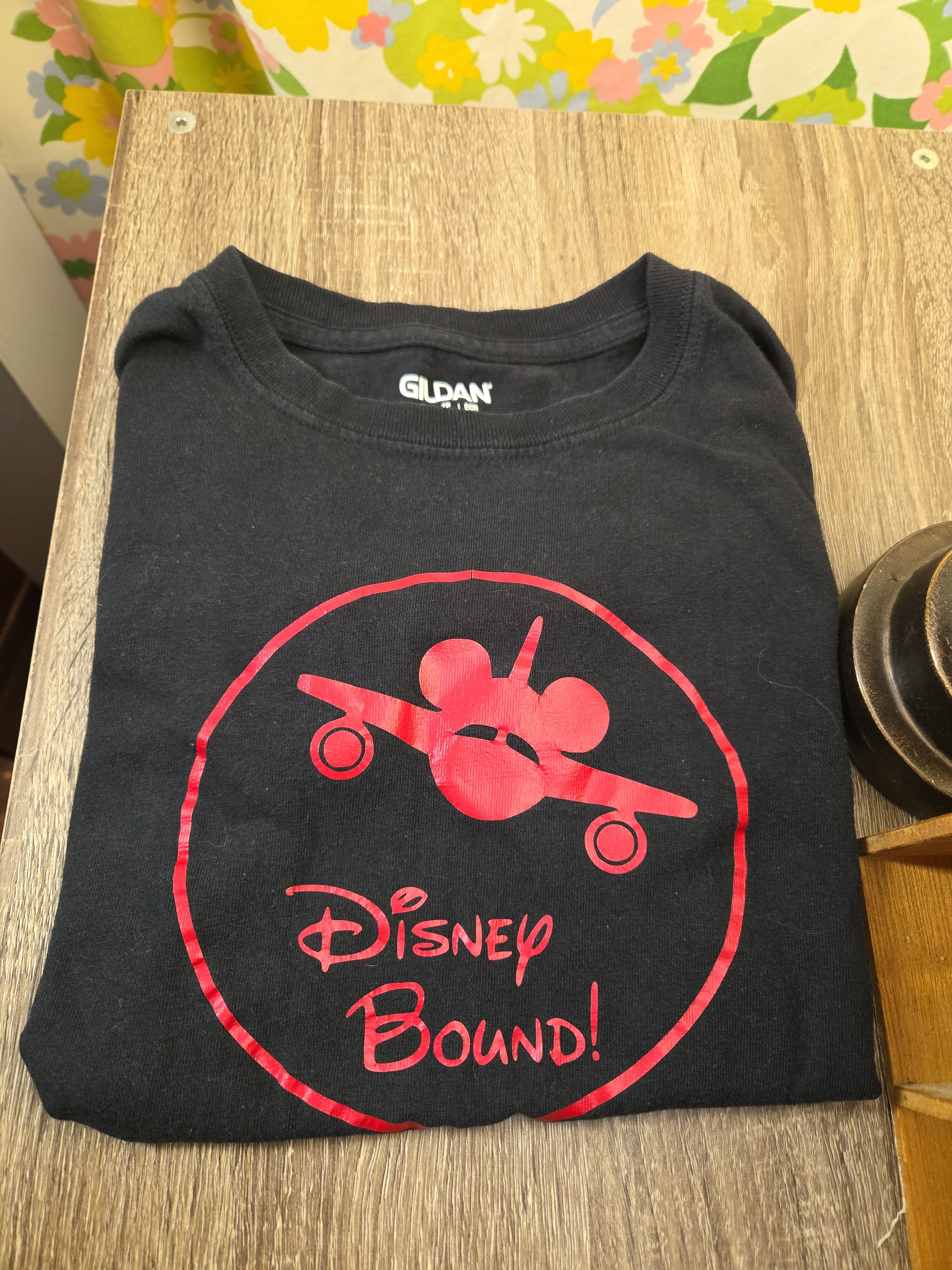 jubior's XS Gildan Disney Bound Graphic T-Shirt - Image 2