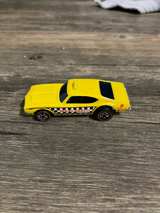 Hot Wheels Redline Maxi Taxi Yellow - Image 1