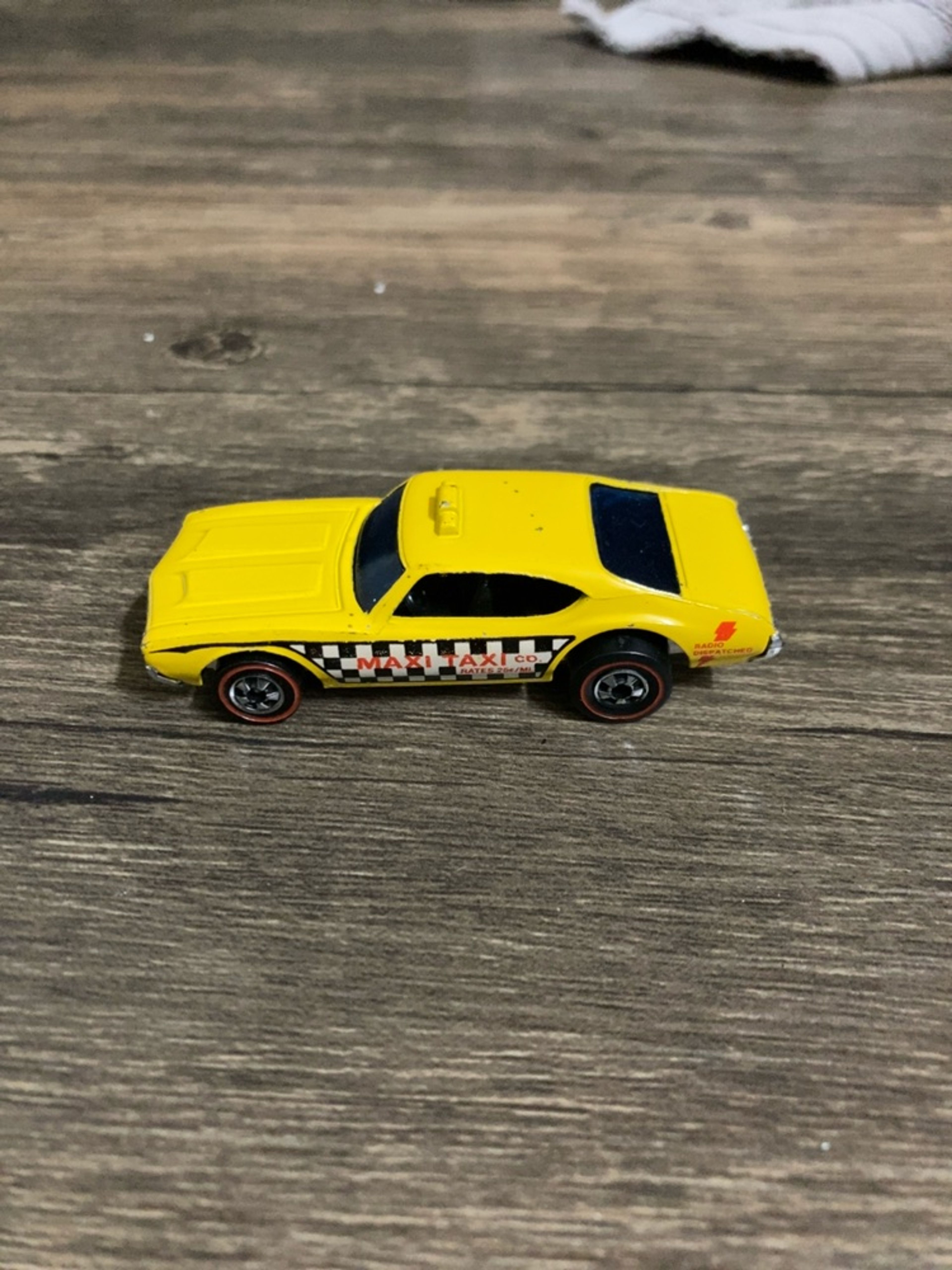 Hot Wheels Redline Maxi Taxi Yellow