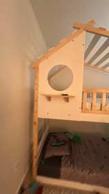 Max & Lily Twin over Twin Low Bunk House Bed - Image 4