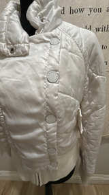 Armani Exchange White Puffer Jacket: Small - Image 3