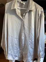 H&M Women's Blouse - Image 2