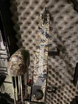 Browning F5 Tornado Compound Bow, Arrows, Hard Case - Image 3
