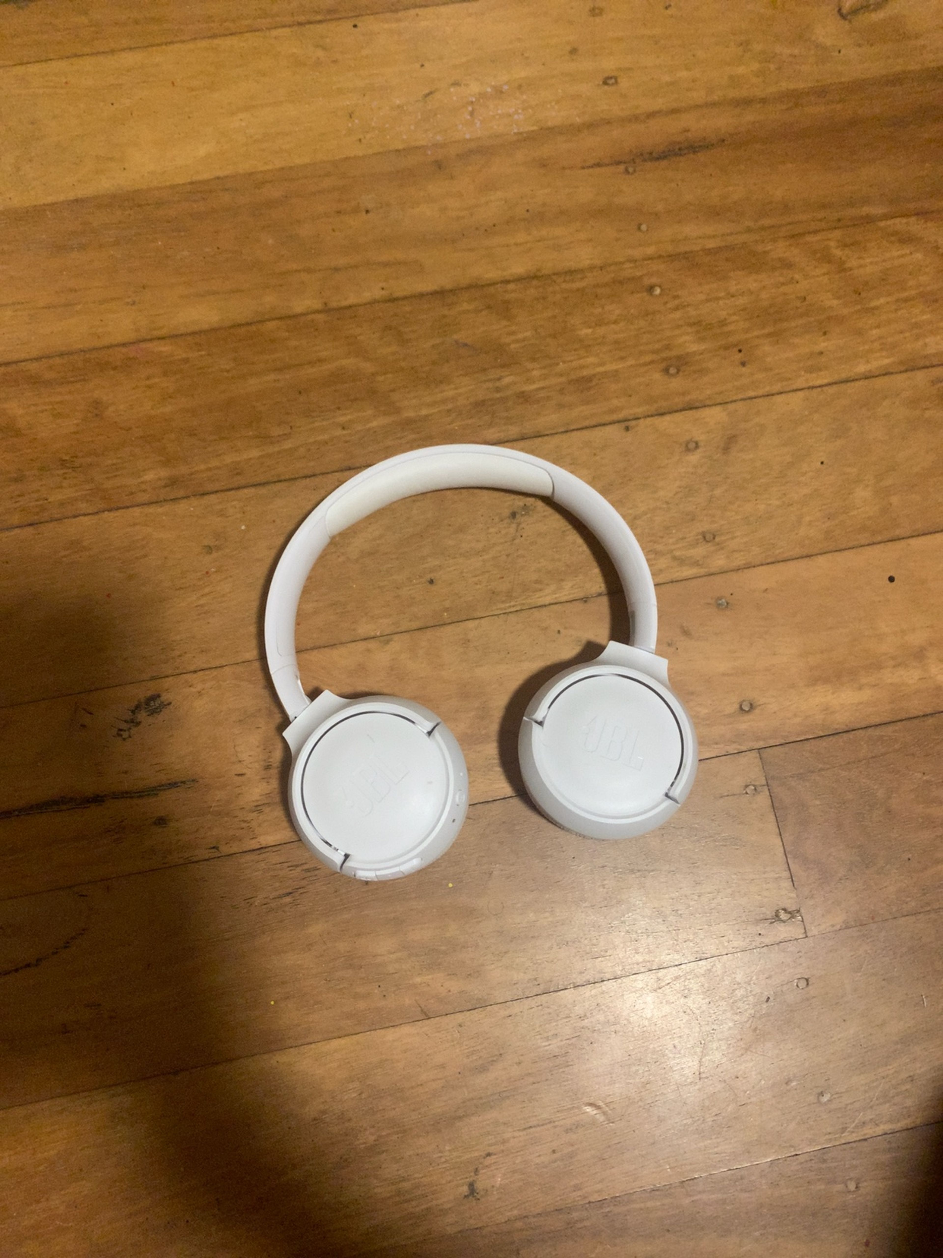 JBL Tune 510BT White On-Ear Headphones