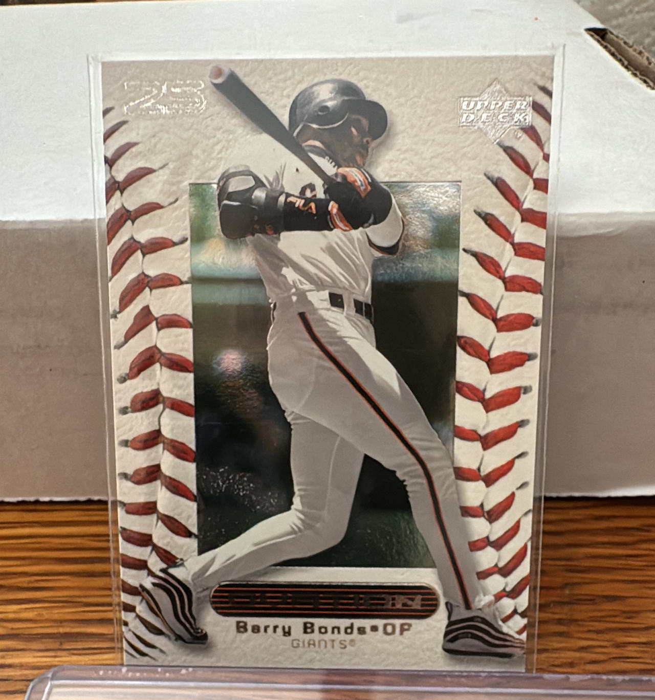 1999 Upper Deck Ovation Barry Bonds #25 Baseball Card