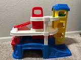 Fisher-Price Little People Parking Garage (1995) - Image 3