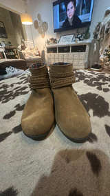 Minnetonka Dixon Suede Bootie Size 5.5 - Image 2