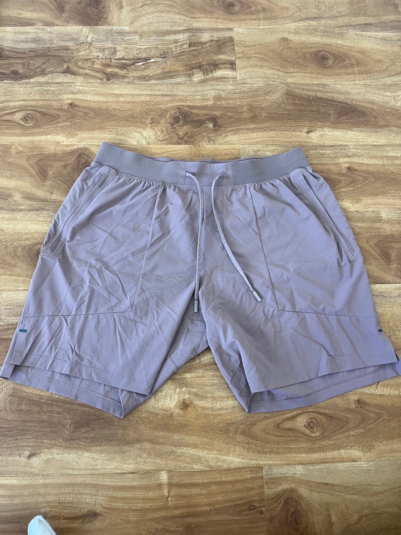 Lululemon Commission Shorts size L