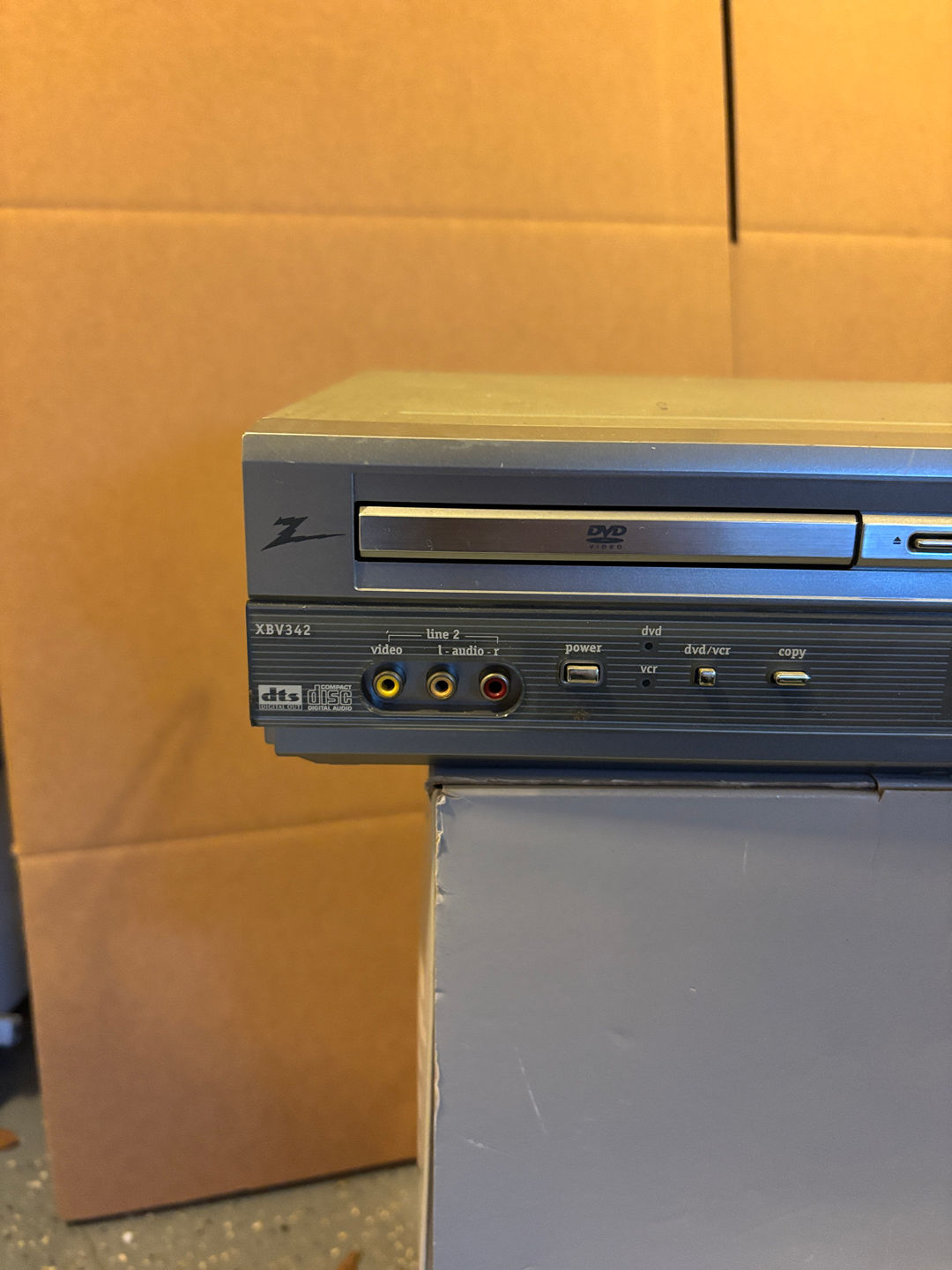Zenith XBV342 DVD/VCR Combo Player