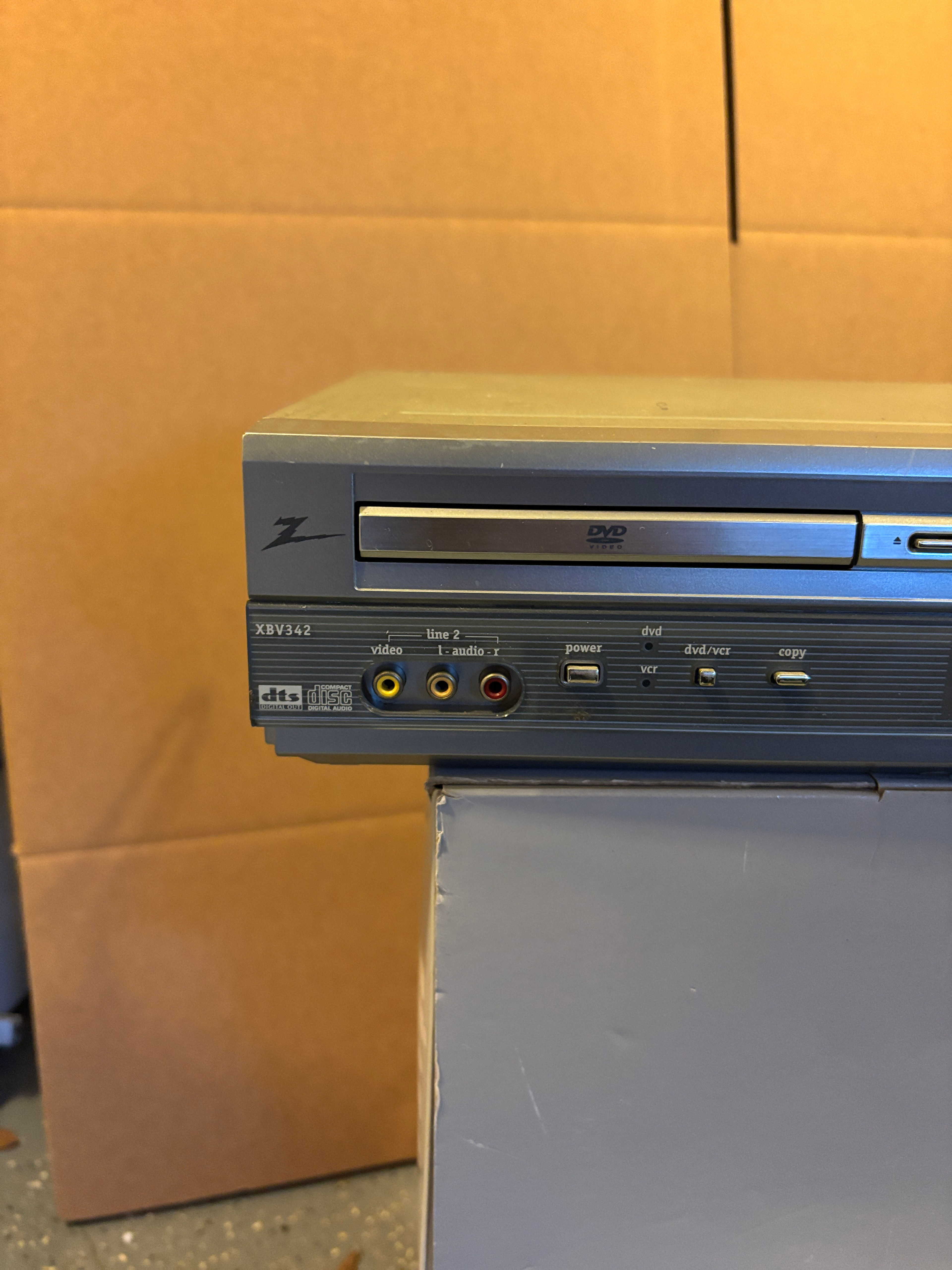 Zenith XBV342 DVD/VCR Combo Player