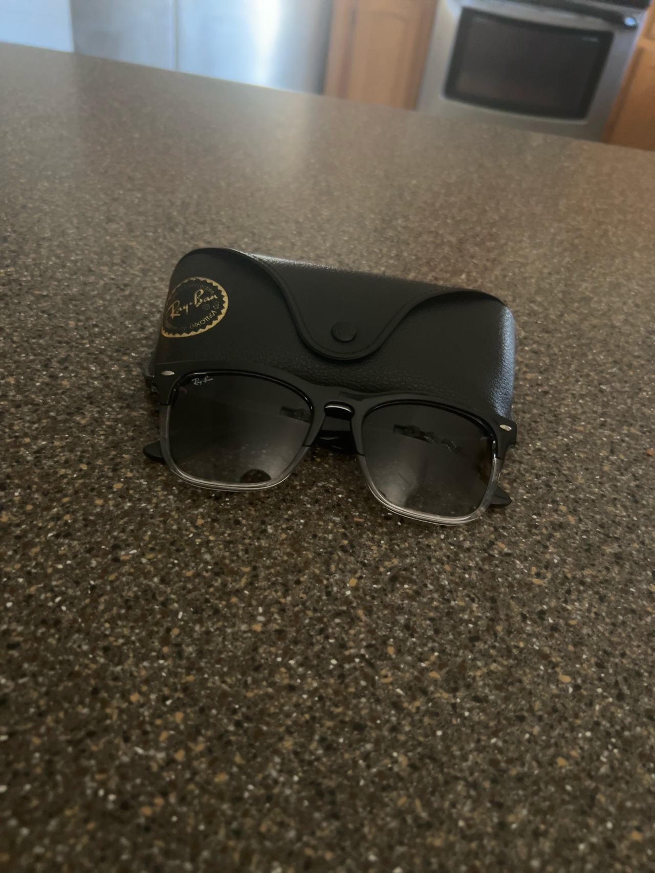 Ray-Ban RB4258F Sunglasses Black