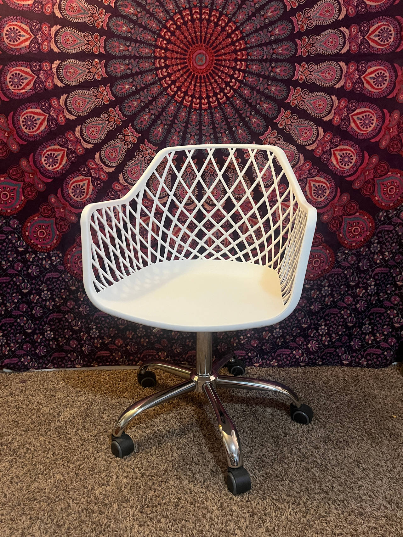 Urban Shop Swivel Mesh Task Chair