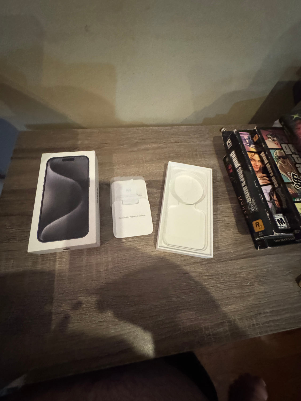 Apple iPhone 15 Pro Box