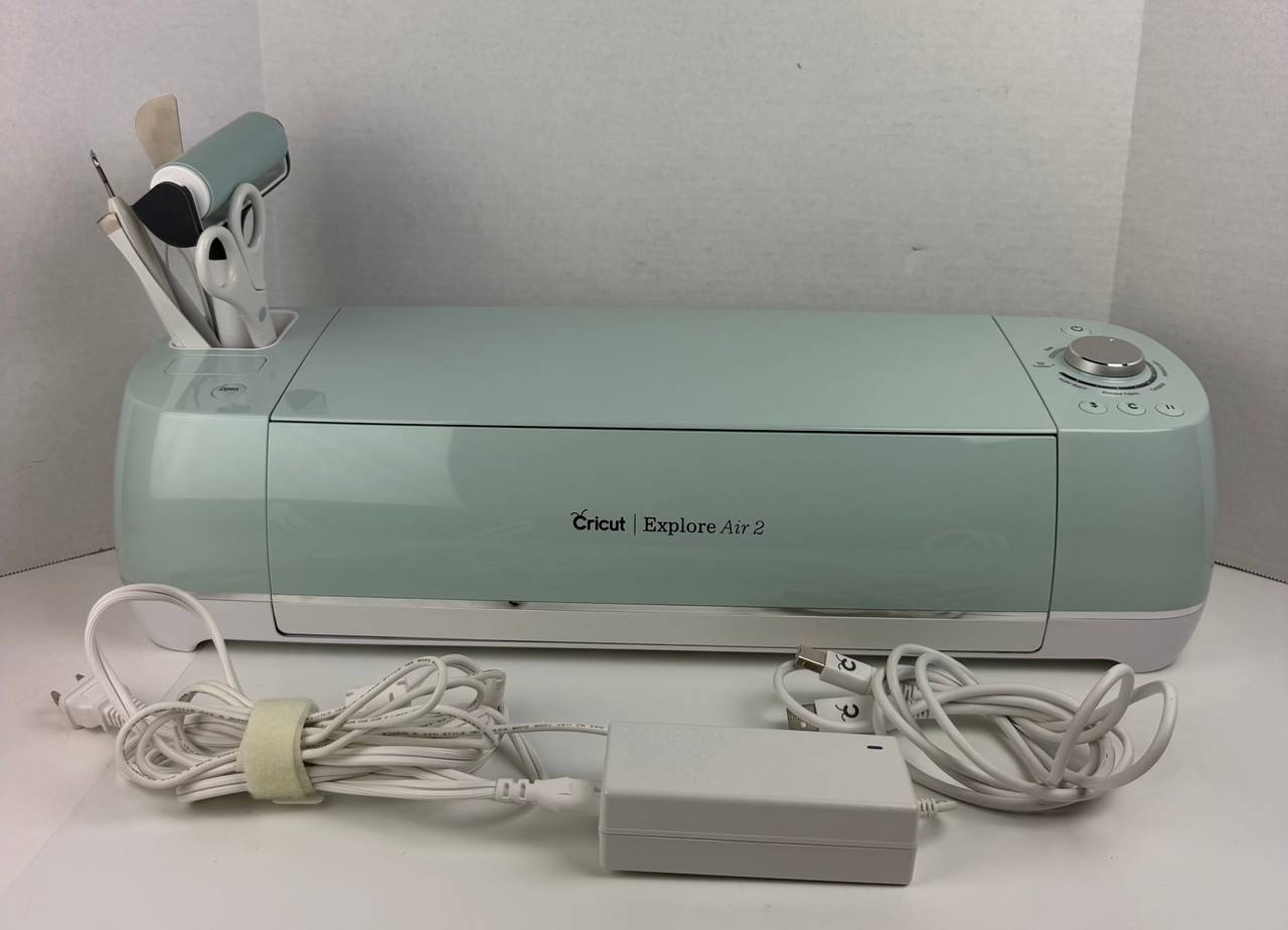 Cricut Explore Air 2 Mint + Cricut Tools & Accessories – Excellent Condition
