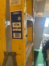 Werner Fiberglass Step Ladder- 6ft - Image 2