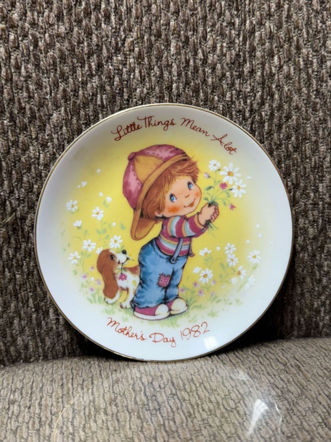 Avon Little Things Mother’s Day Plate 5" 1982