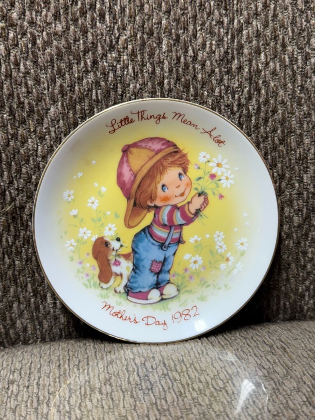 Avon Little Things Mother’s Day Plate 5" 1982