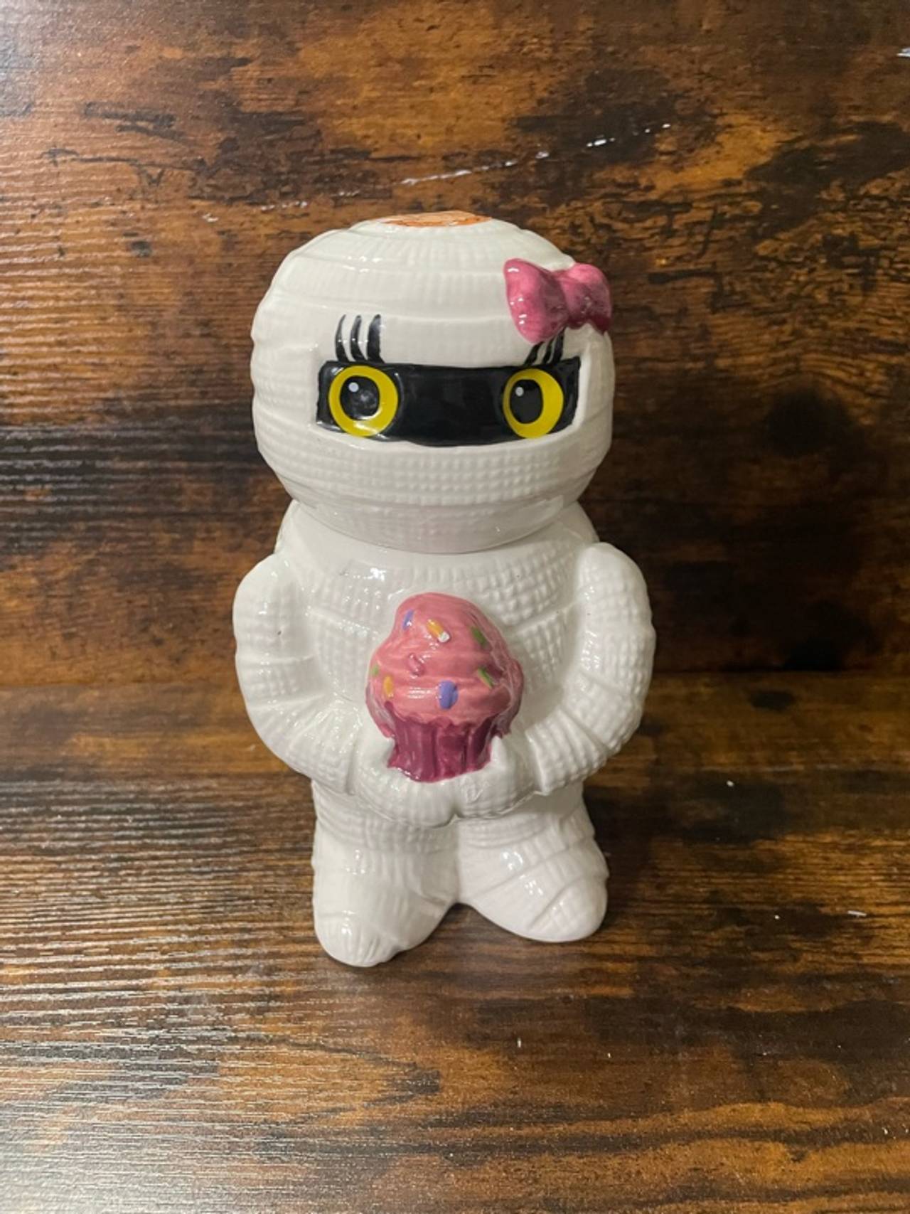 Hand painted Mummy Halloween Decorative Item