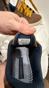 Tommy Hilfiger Boy's Brown Low Top Sneakers Size 12.5 - Image 2