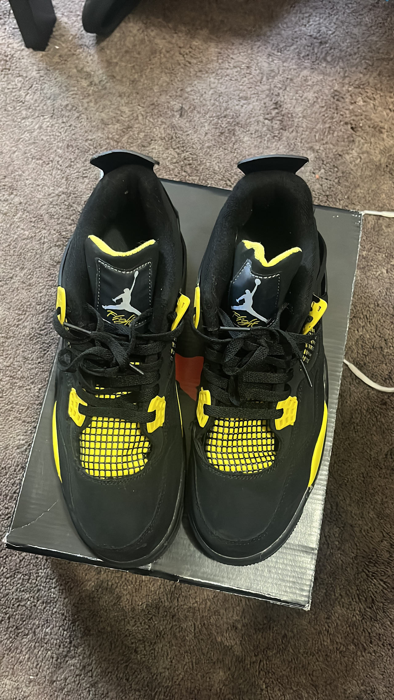 Air Jordan 4 Retro 'Thunder'