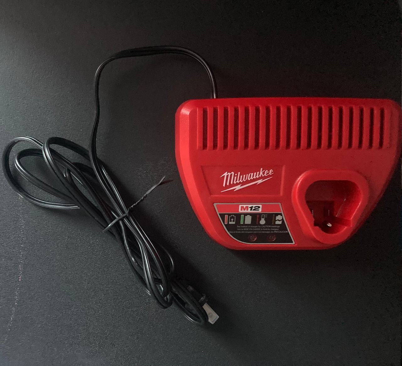 Milwaukee M12 12V Lithium-Ion Battery Charger