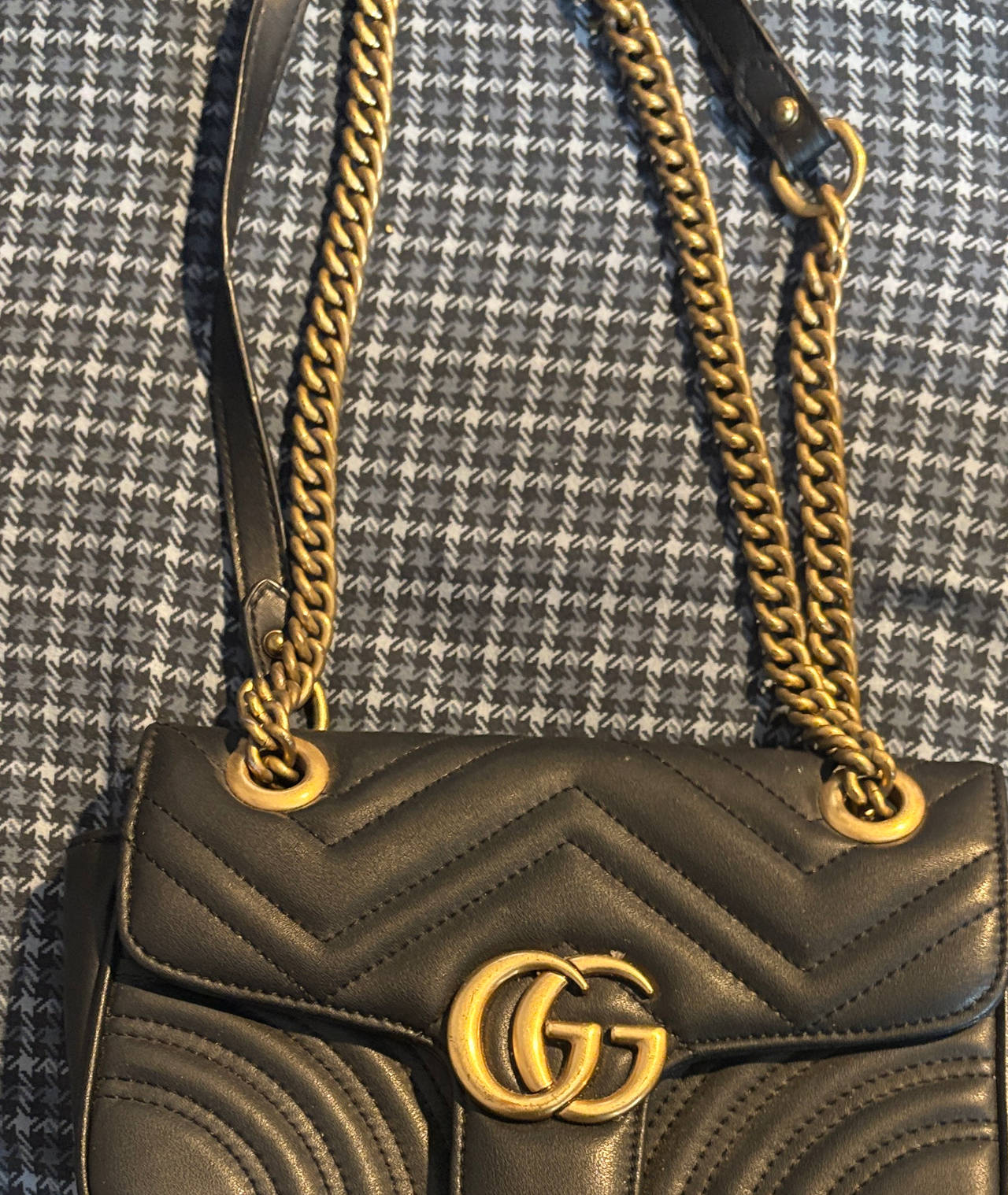 Gucci GG Marmont Matelassé Shoulder Bag