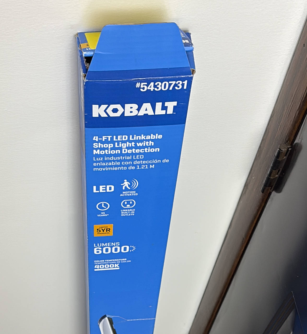 Kobalt 4-ft LED Linkable Shop Light with Motion Detection