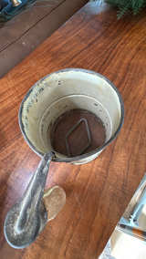 Erickson Vintage Metal Two-Cup Flour Sifter - Image 2