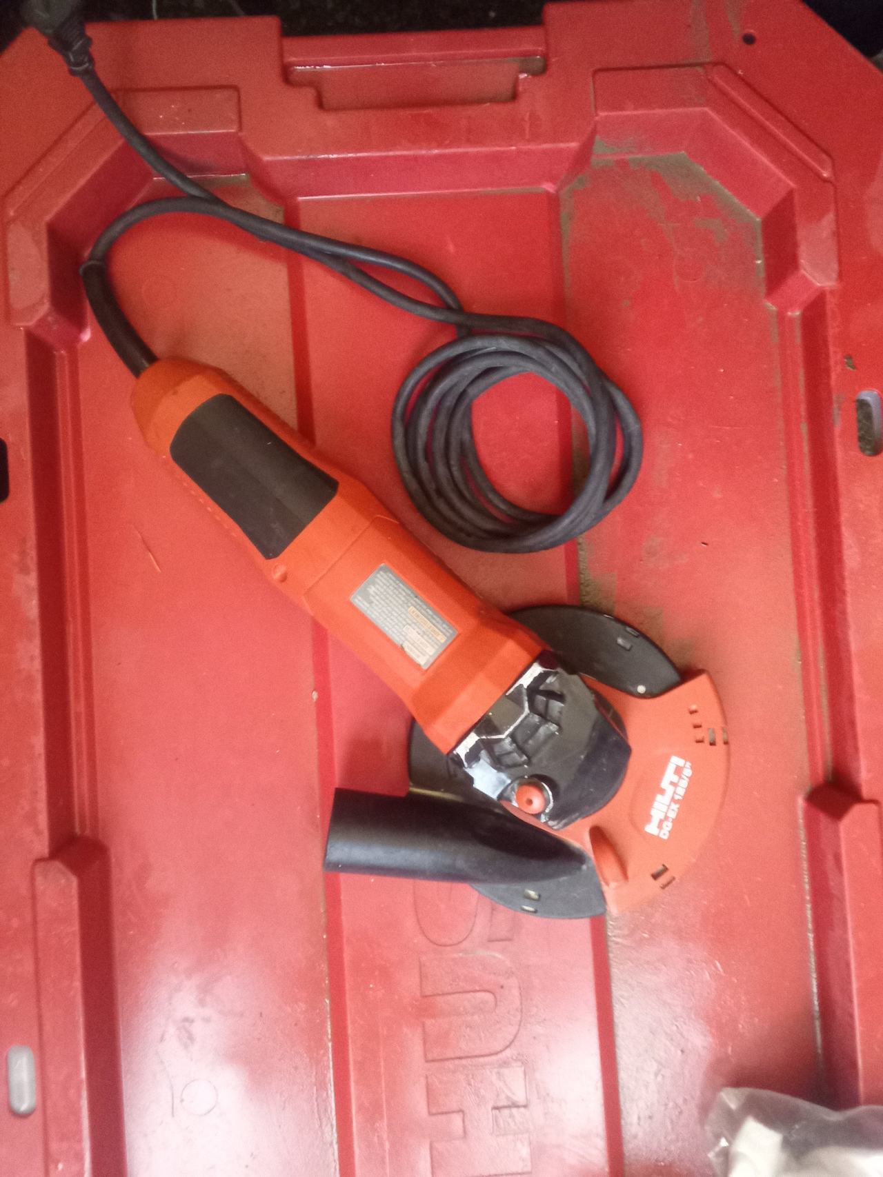 Hilti DG 125 Concrete Grinder