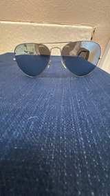 Ray-Ban Aviator Classic Polarized Sunglasses - Image 2