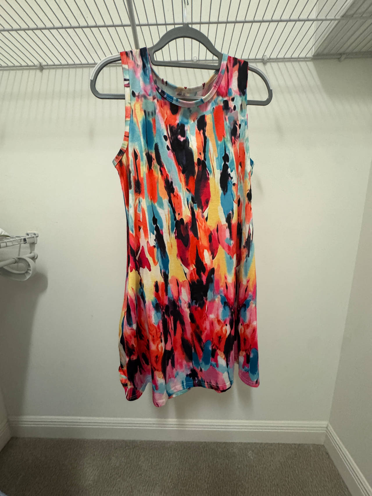 Sleeveless Multicolor Abstract Print Dress Size Large with Pockets!