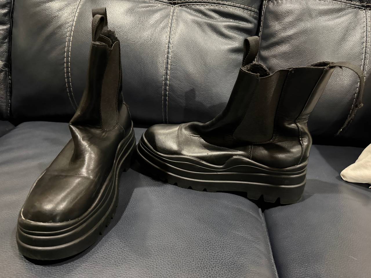 Steve Madden Howler Black Leather Platform Chelsea Boots Size 10