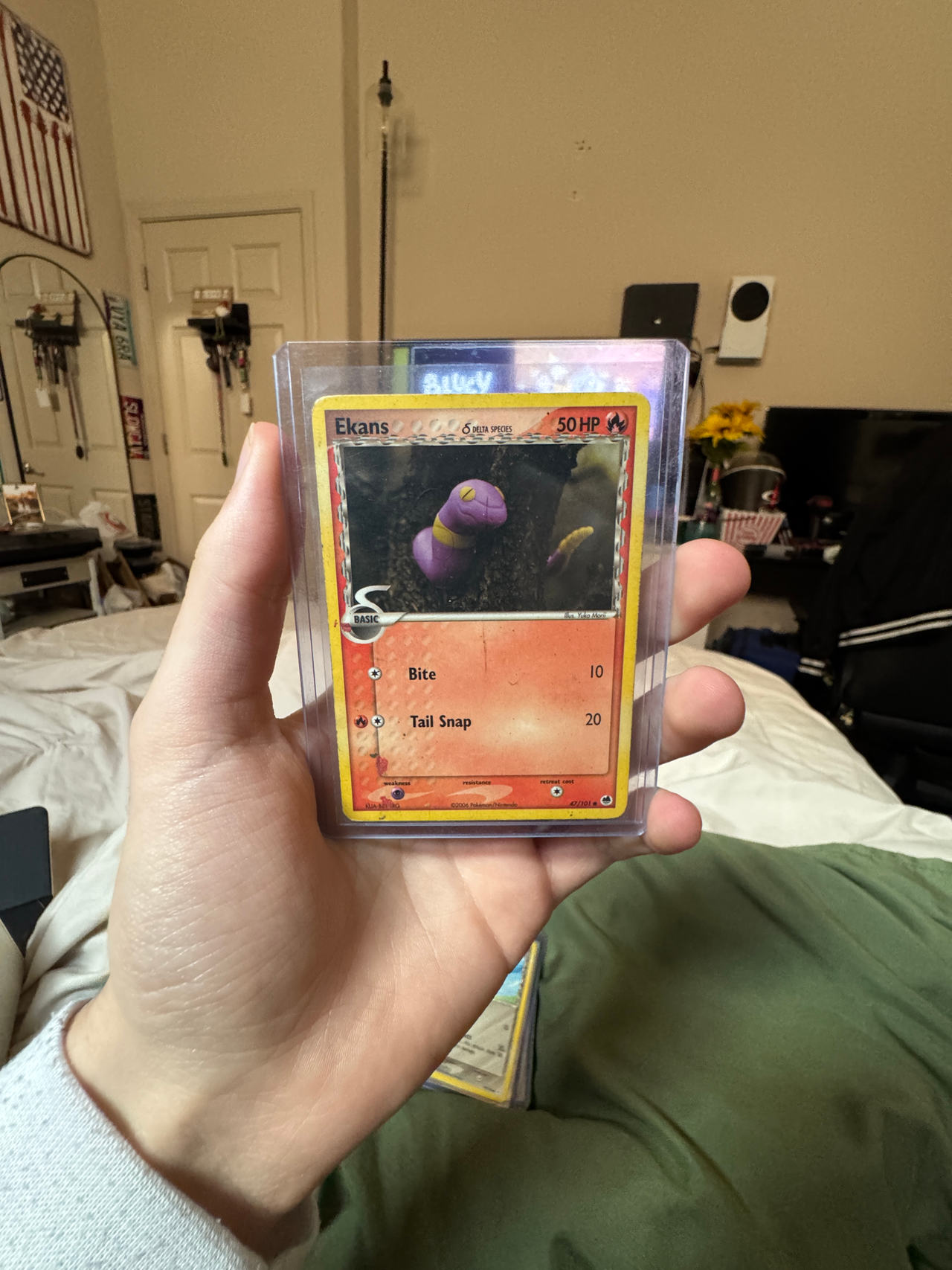 Ekans Delta Species Pokémon Card