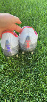 Under Armour Soccer Cleats Women's Size 9 - Image 4
