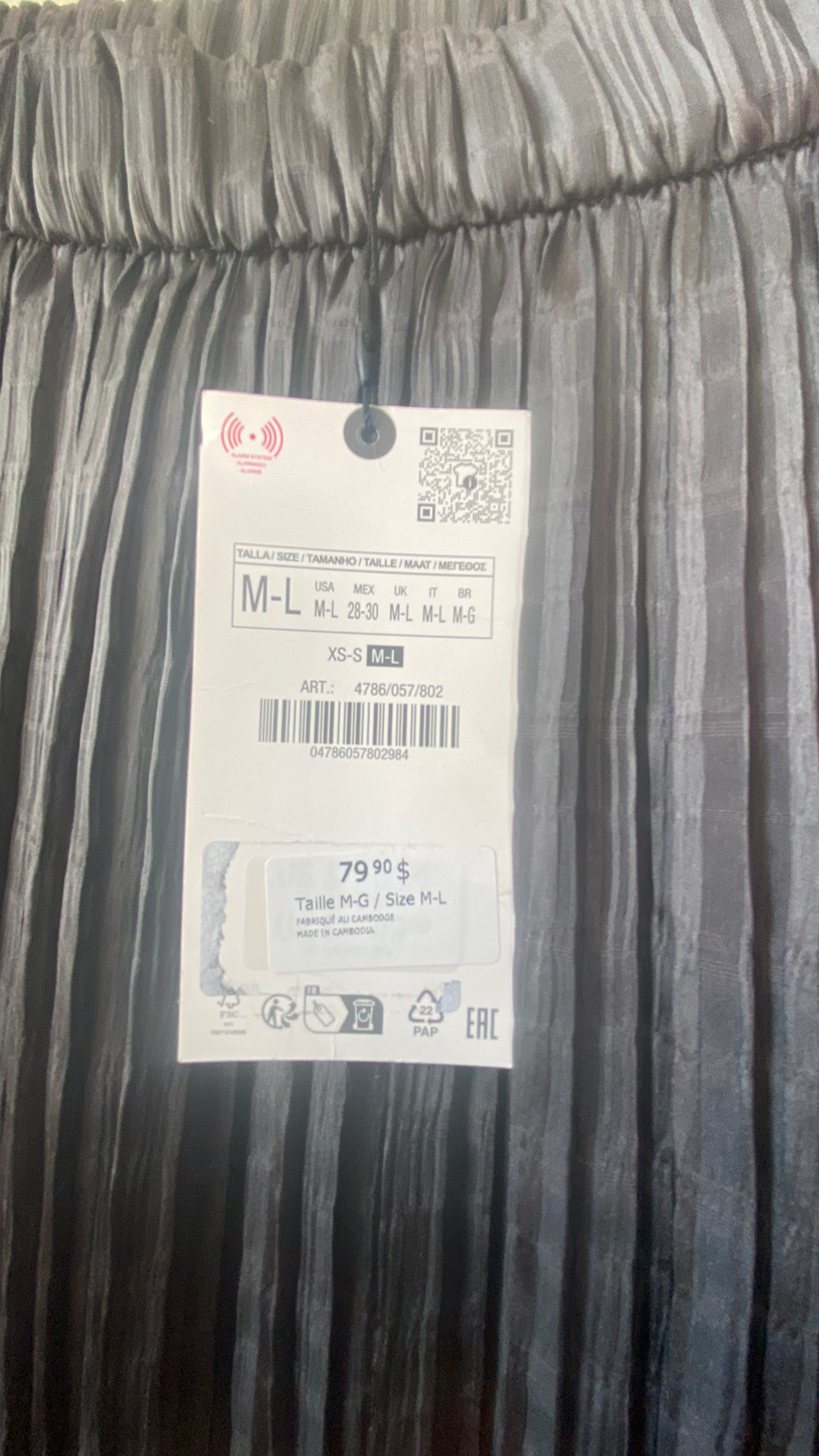 Classic Zara Krinkle Pleated Skirt - Med-Large - Image 2