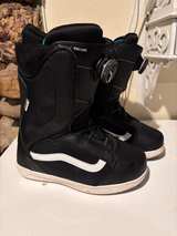 Vans Women's Encore Linerless Snowboard Boot Black - Image 1