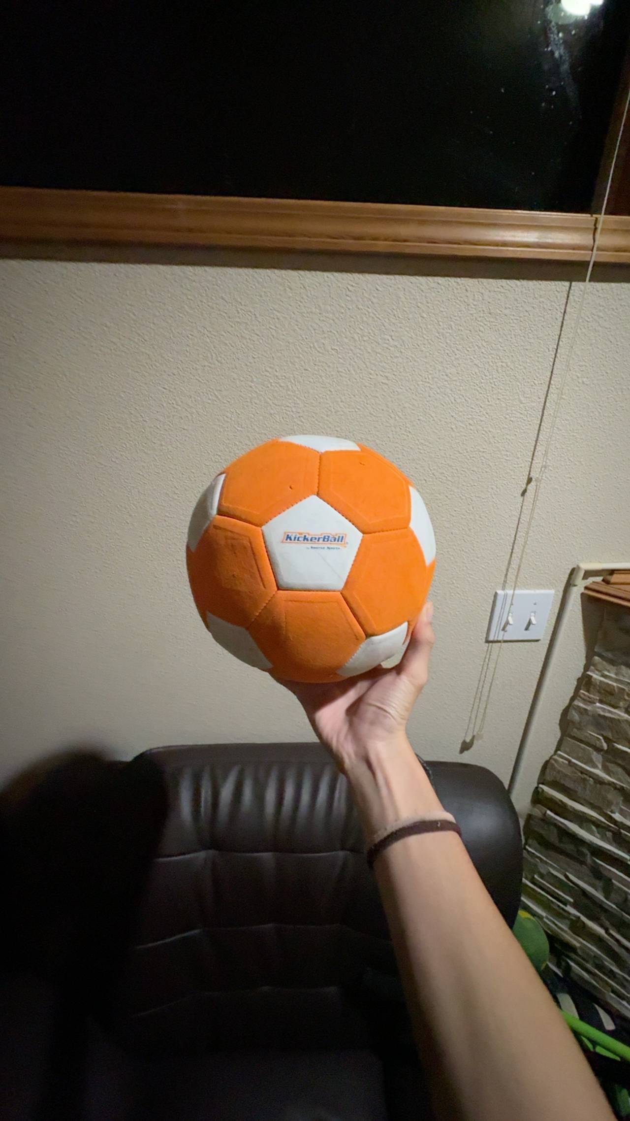 Swerve KickerBall Size 4 Orange