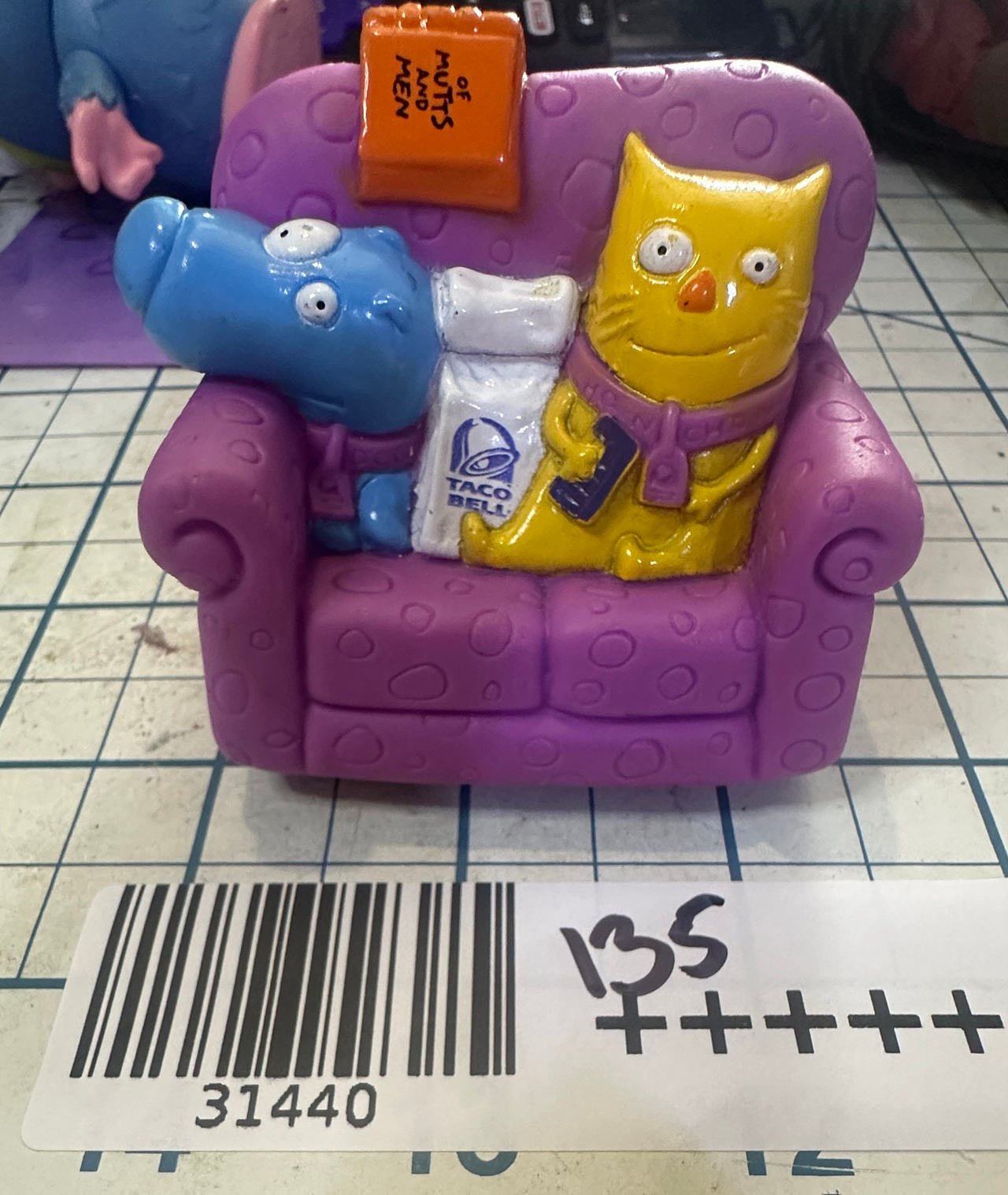 1999 Taco Bell Mutts Earl and Mooch Couch Toy
