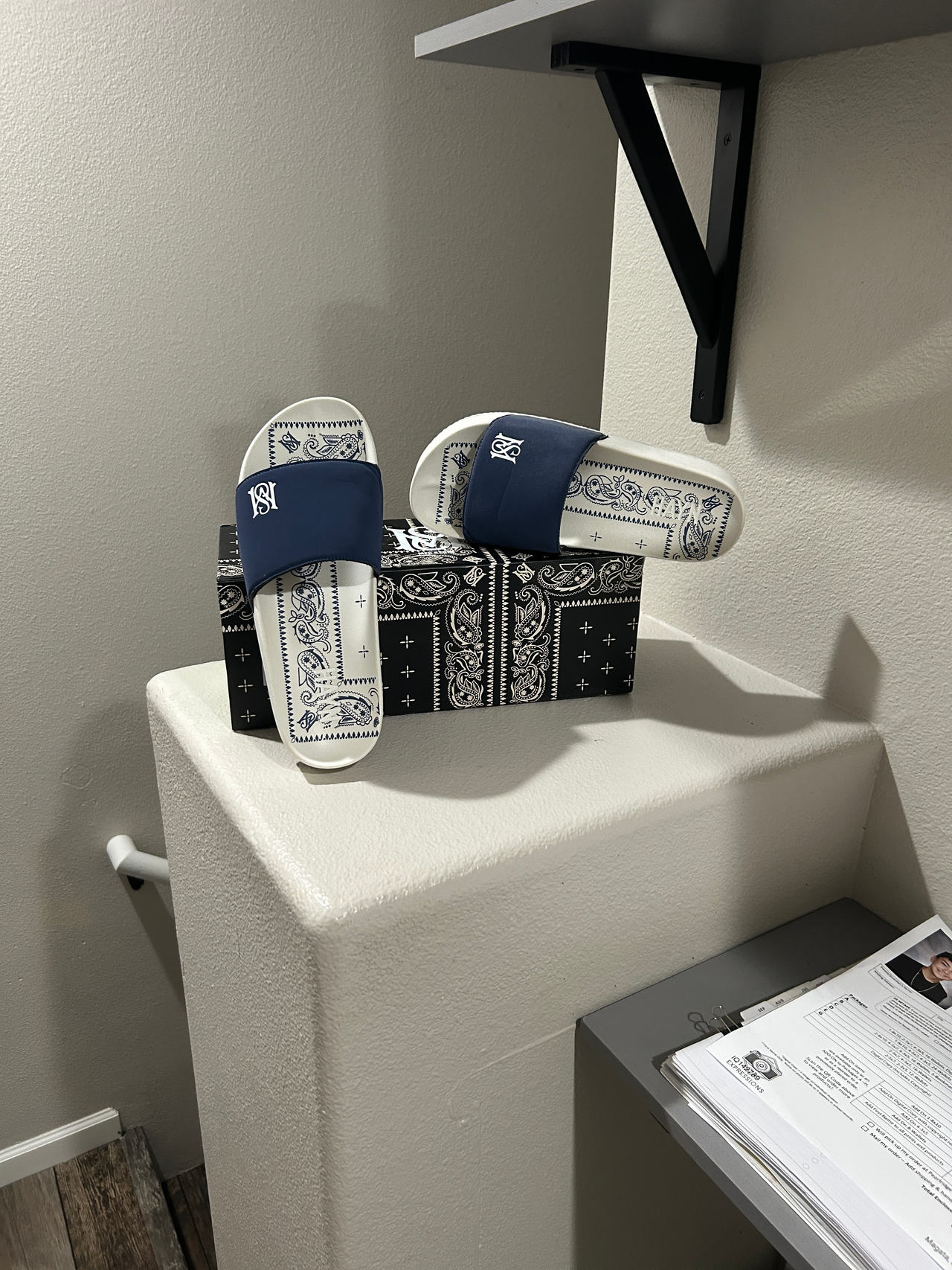 SikSilk Bandana Slides