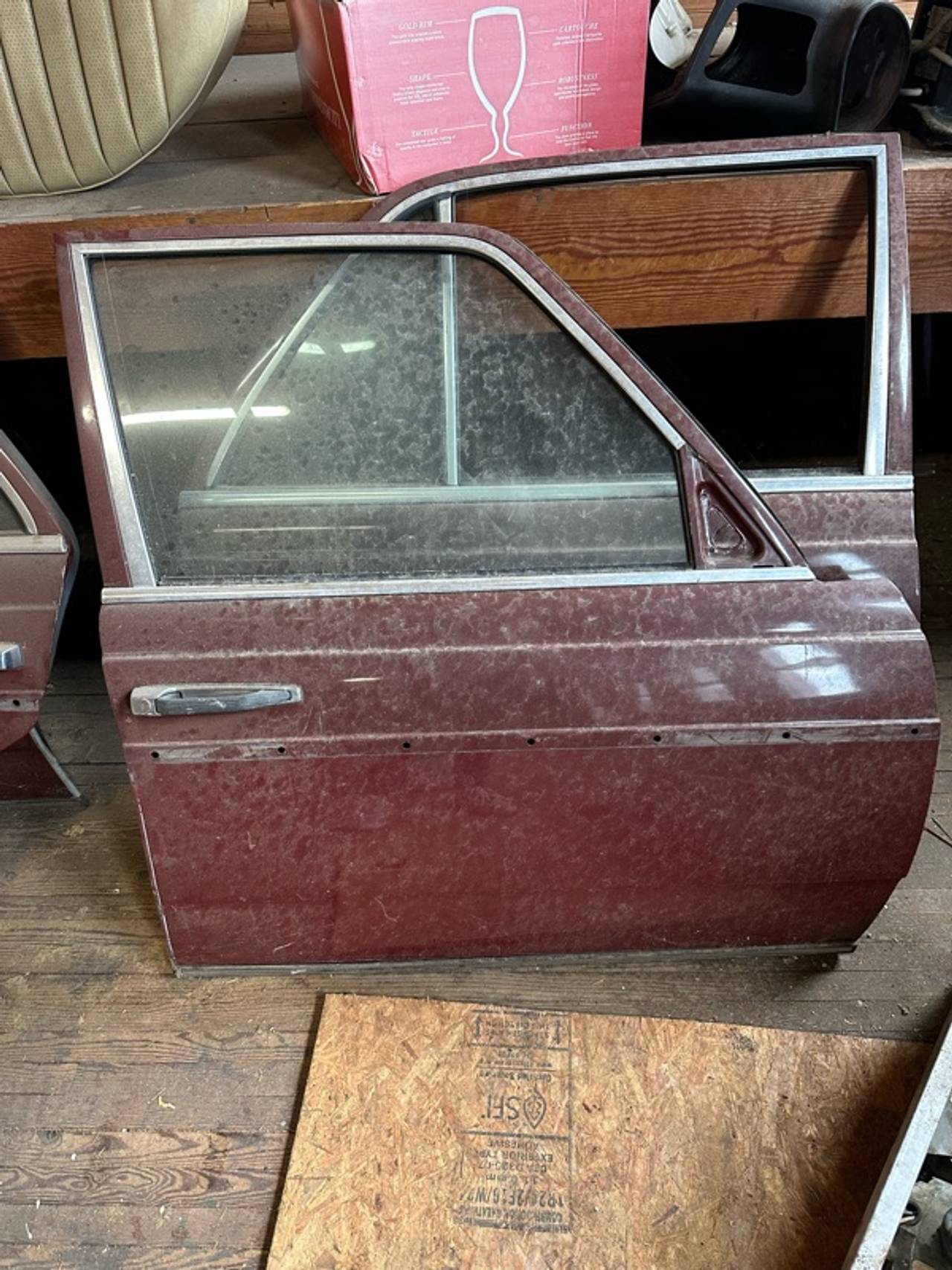 Mercedes-Benz W123 4 Door set with door panels and mirrors
