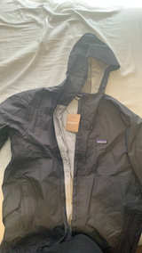 Patagonia men’s Torrentshell 3L Jacket large - Image 2