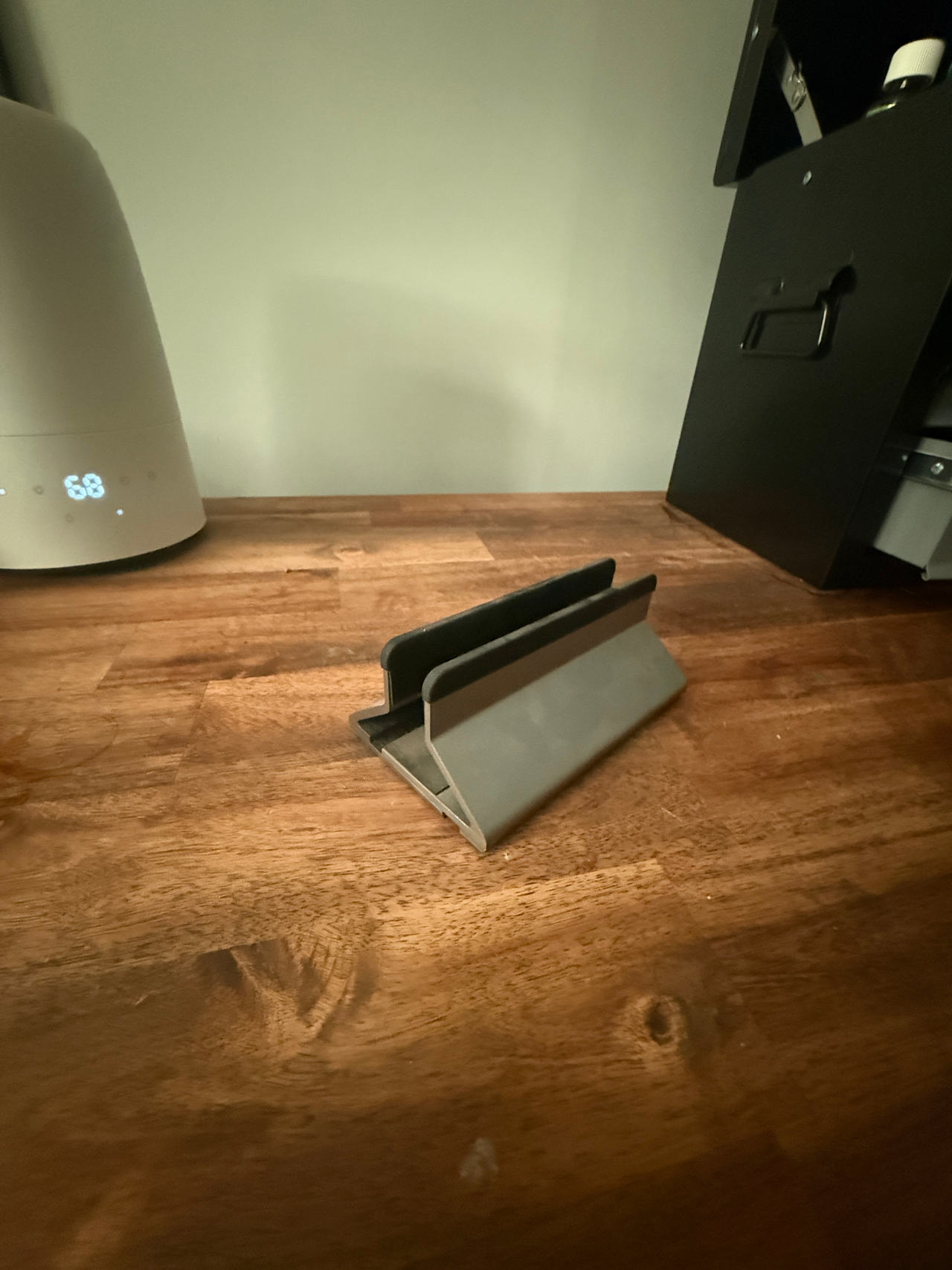 Aluminium Vertical Laptop Stand