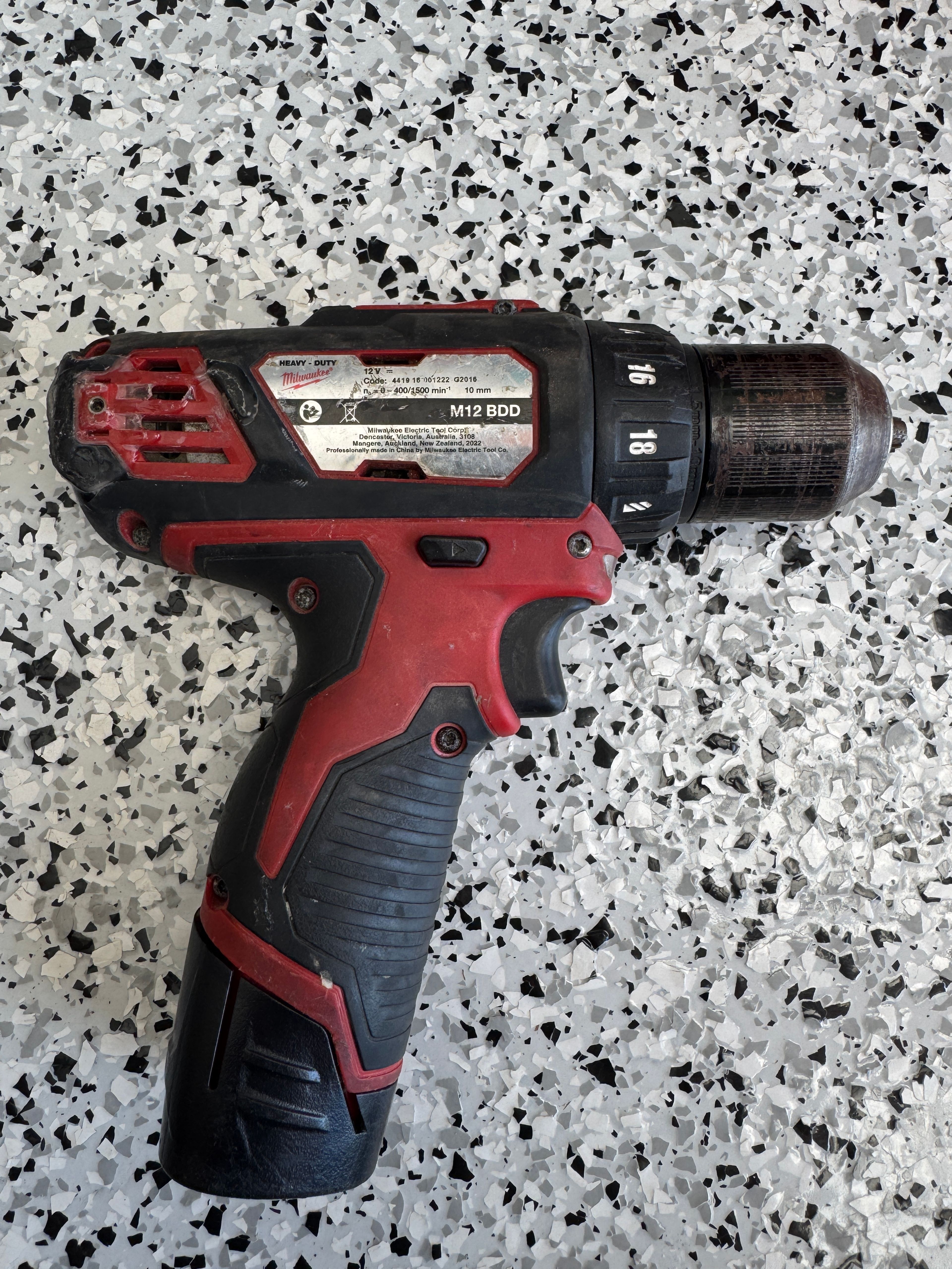 Milwaukee M12 Cordless Drill Driver with battery  - Image 2
