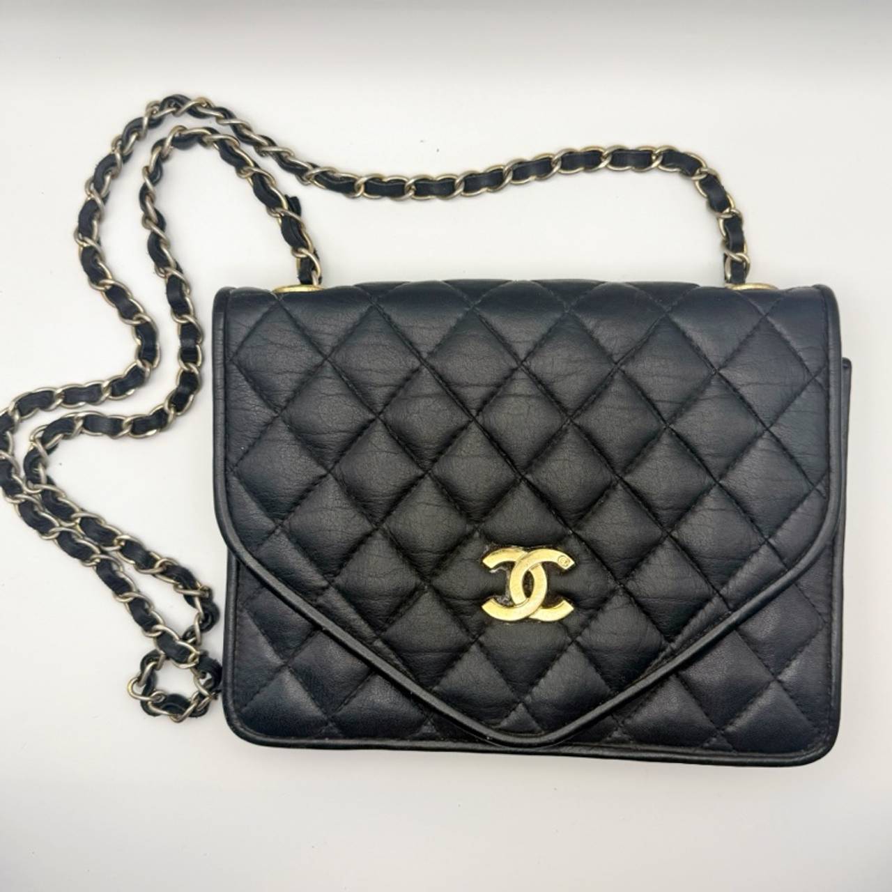 Chanel Classic Round Flap Bag Lambskin Gold Hardware