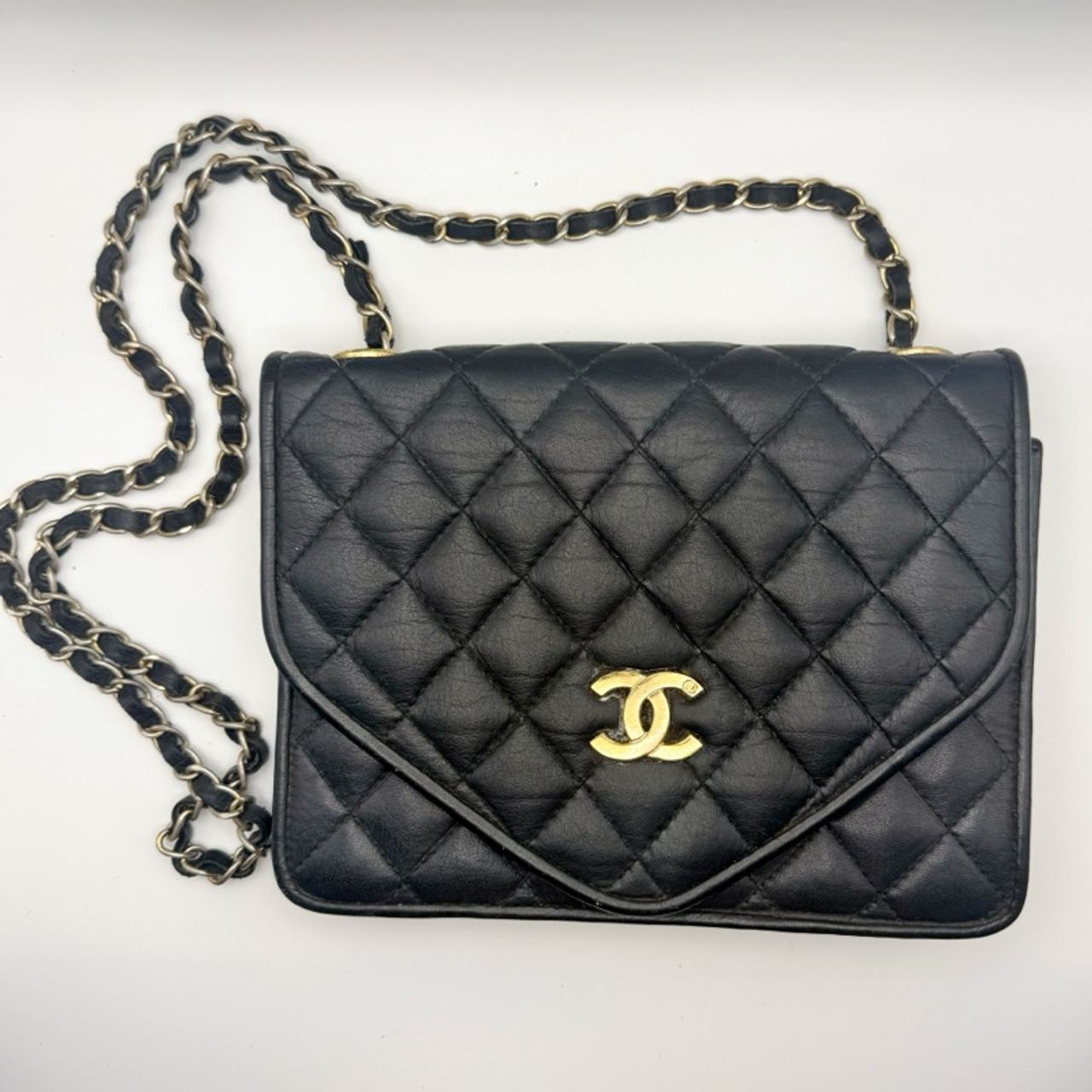 Chanel Classic Round Flap Bag Lambskin Gold Hardware