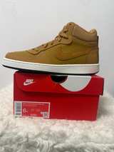Nike Court Borough High Wheat - Image 6